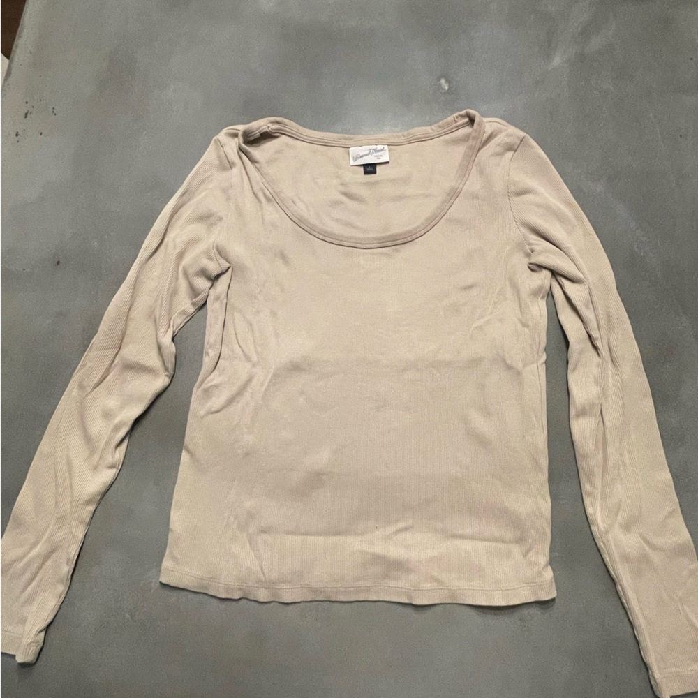 Universal Thread Women’s Light Tan Longsleeve